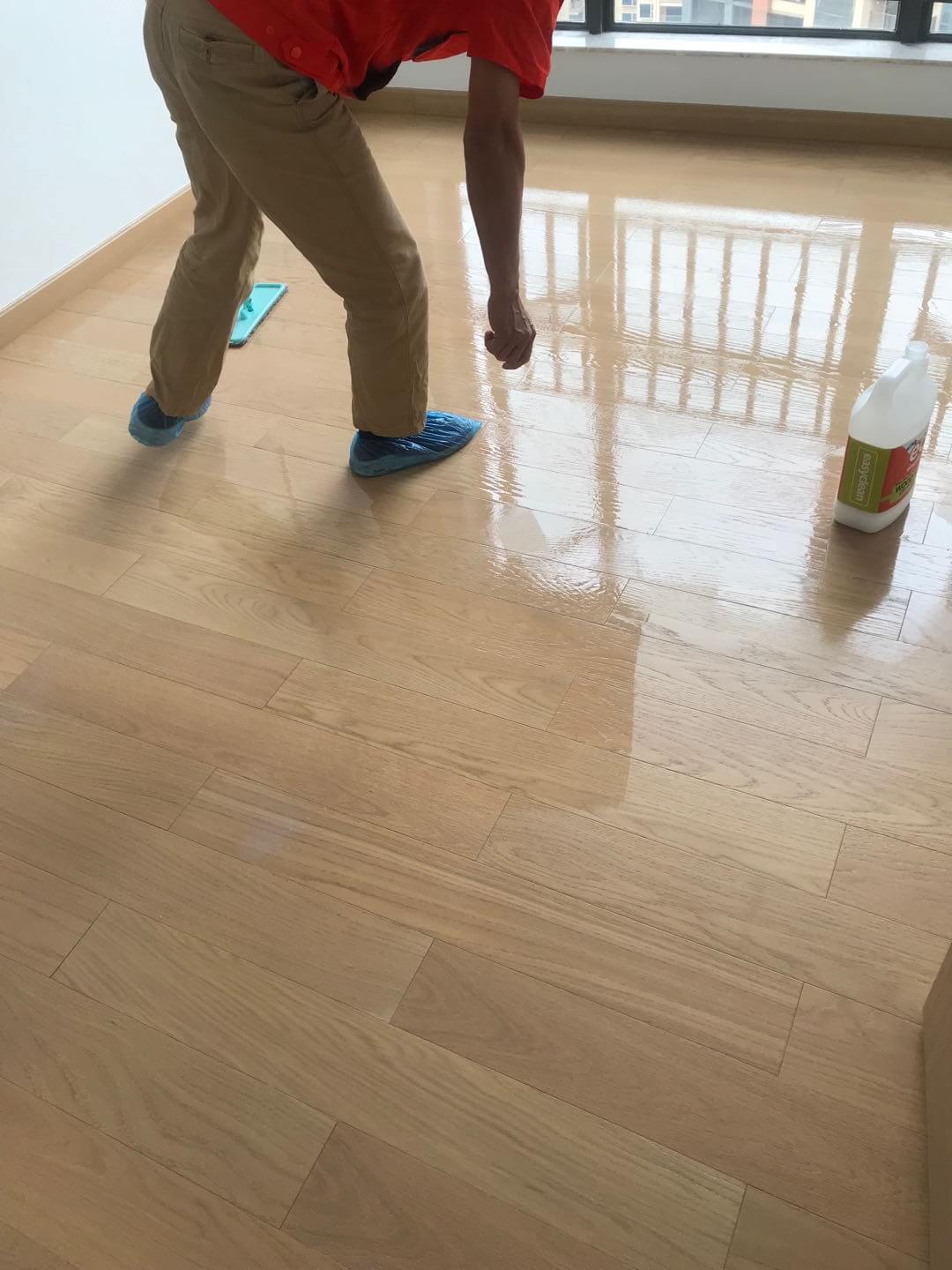 地板打蜡如何做才能更精致-明门保洁